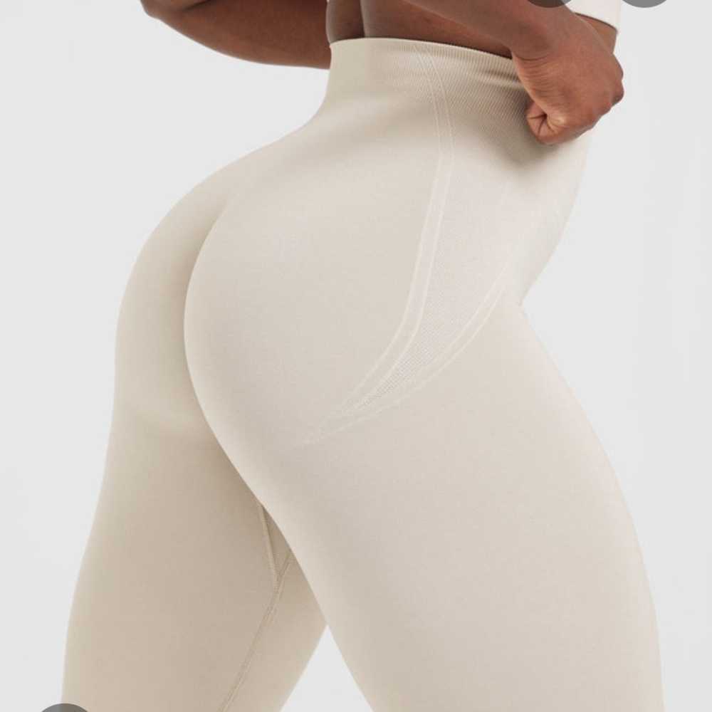 Oner Active NWOT Effortless Seamless Leggings In Sand, Medium